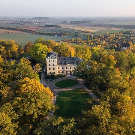 Chateau Mcely Hotel Bagian luar foto