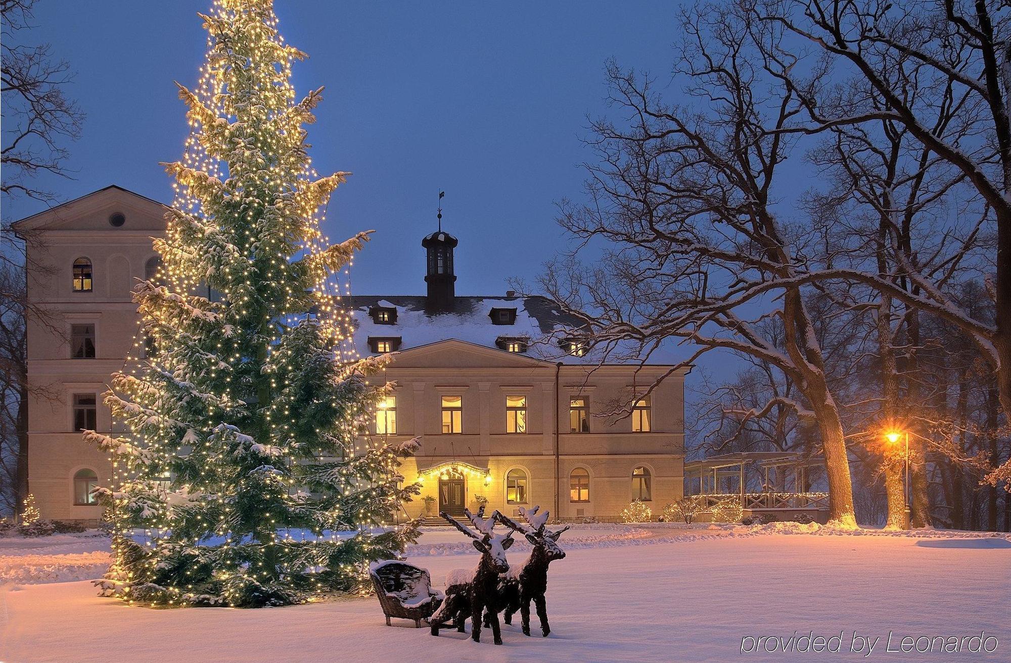 Chateau Mcely Hotel Bagian luar foto